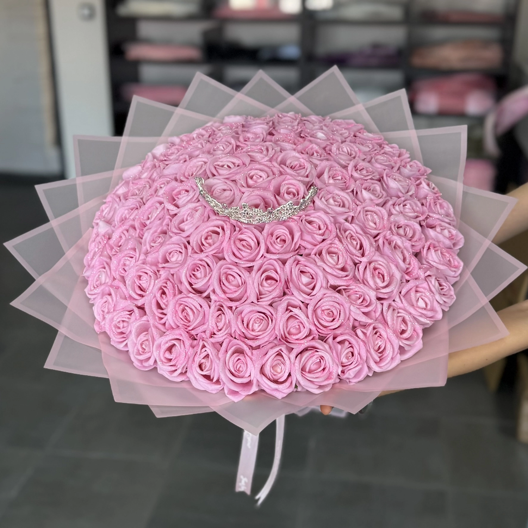 Siparişiniz Güvende: Yapay Çiçek Buketleri Kargoda Nasıl Paketlenir?