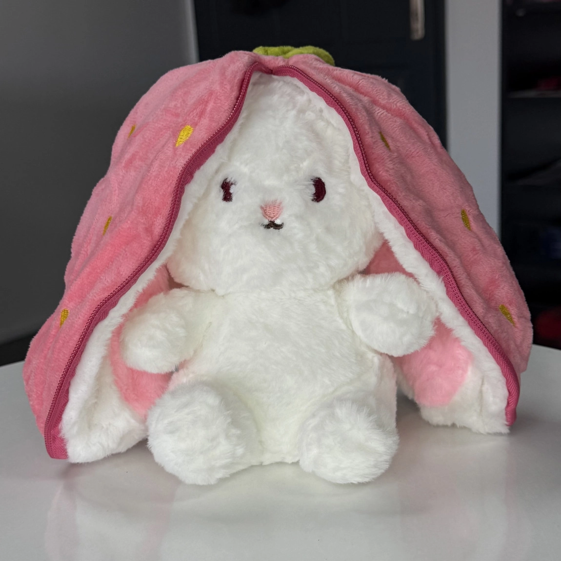 25 Cm Fermuarlı Çilek Tavşan