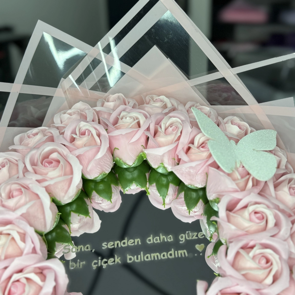 38'li Aynalı Gül Buketi Soft Pembe