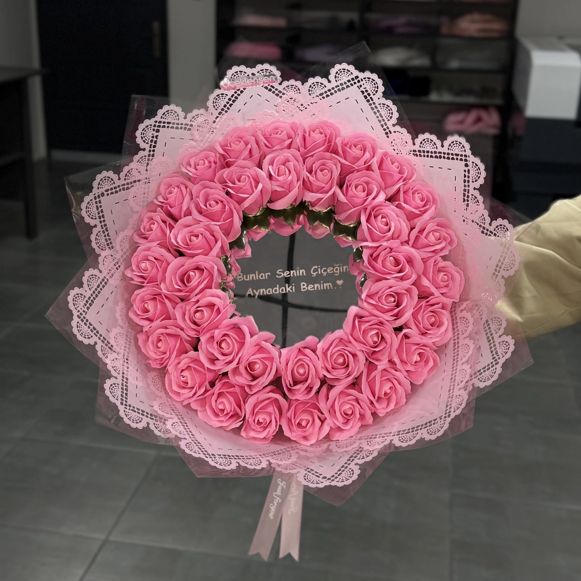 38'Li Neon Pembe Aynalı Buket