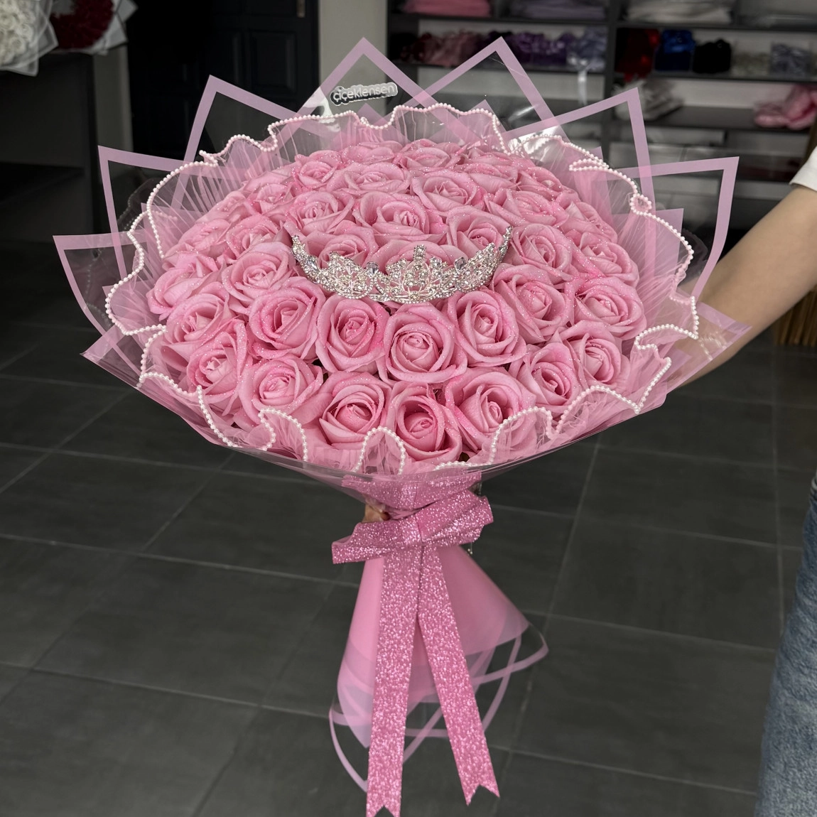 41'Li Royal Pembe Buket