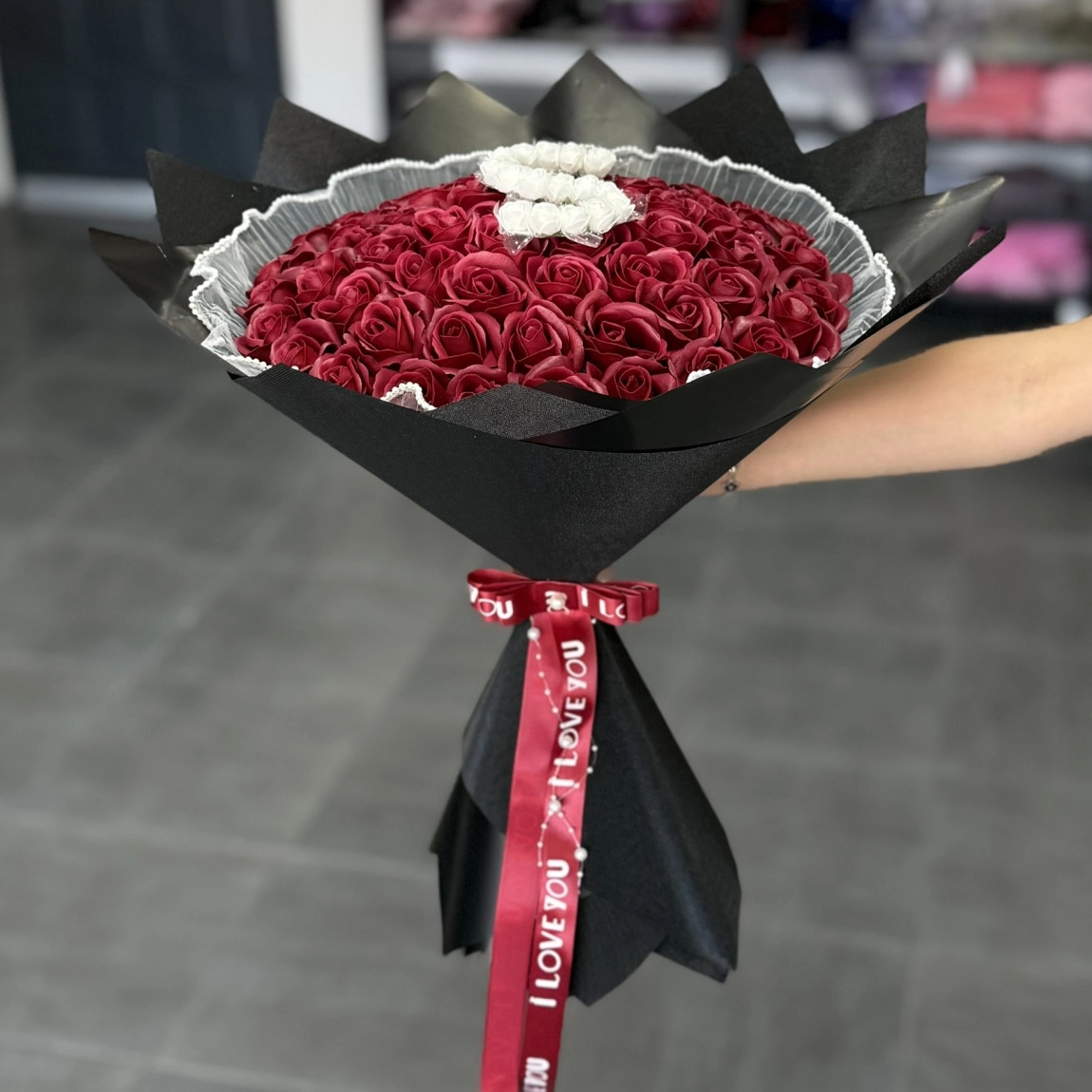61'li Gül Buketi Bordo