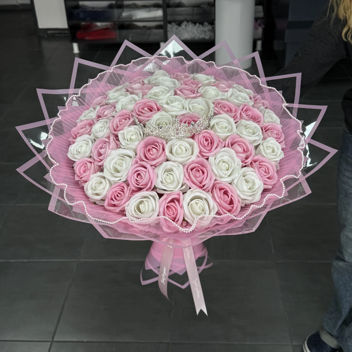 61'li Premium Buket Pembe-Beyaz