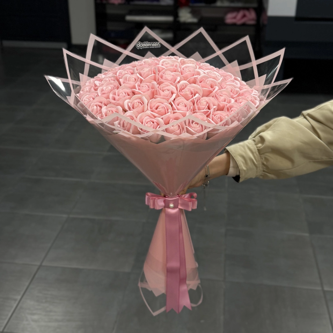 61'Li Soft Pembe Gül Buket