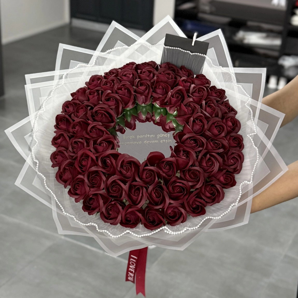 66'lı Aynalı Gül Buketi Bordo