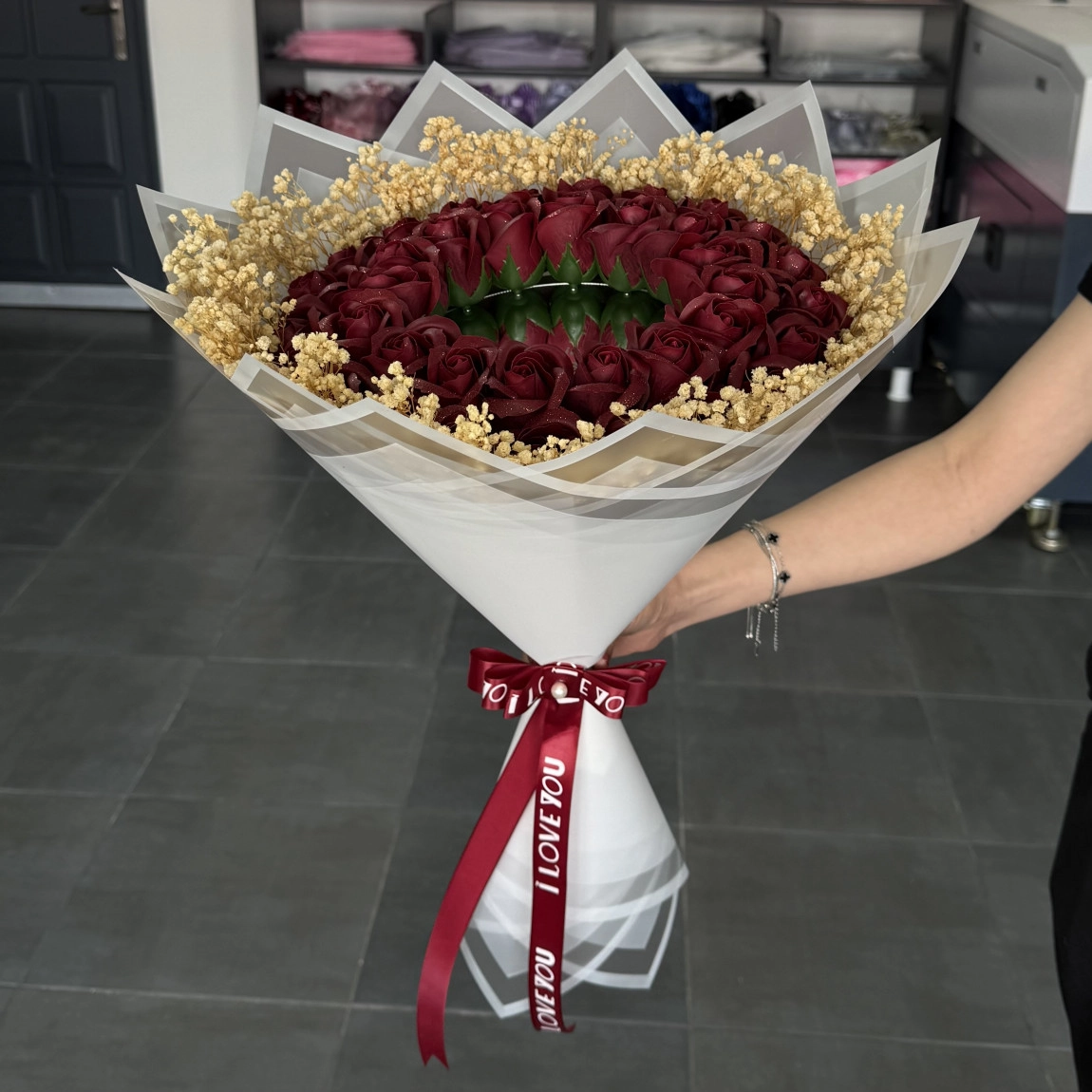 38'Li Bordo Aynalı Buket (Cipsolu)