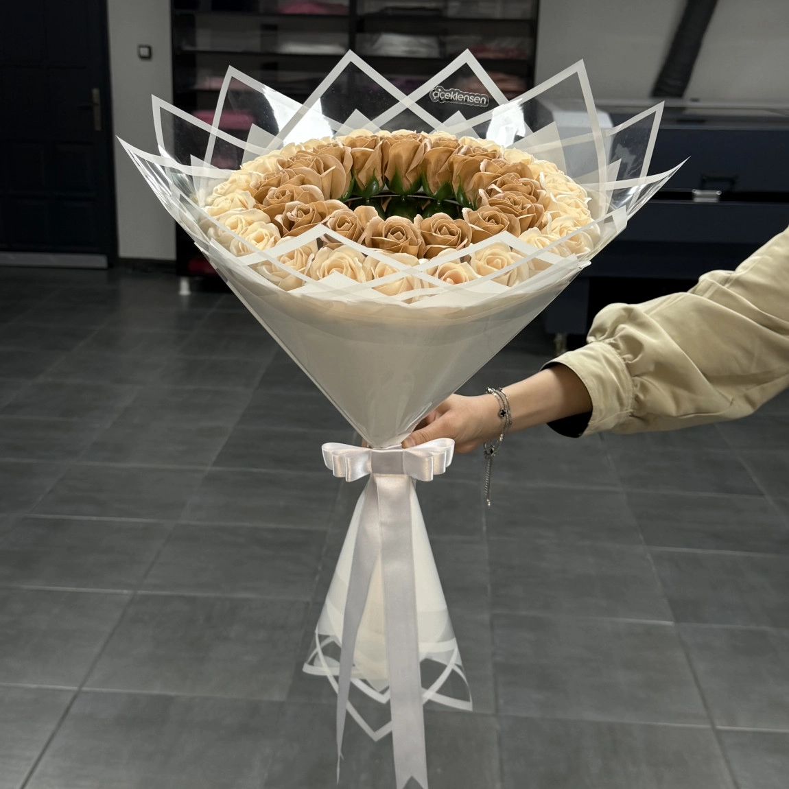 38'Li Cappuccino Aynalı Buket