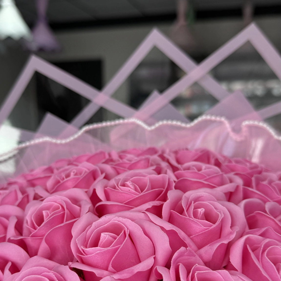 41'Li Neon Pembe Buket (İncili Tüllü)