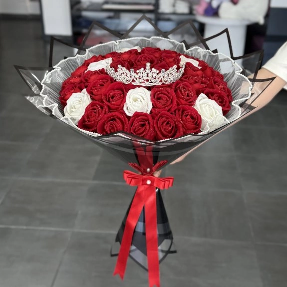 41'li Premium Buket Kırmızı-Beyaz