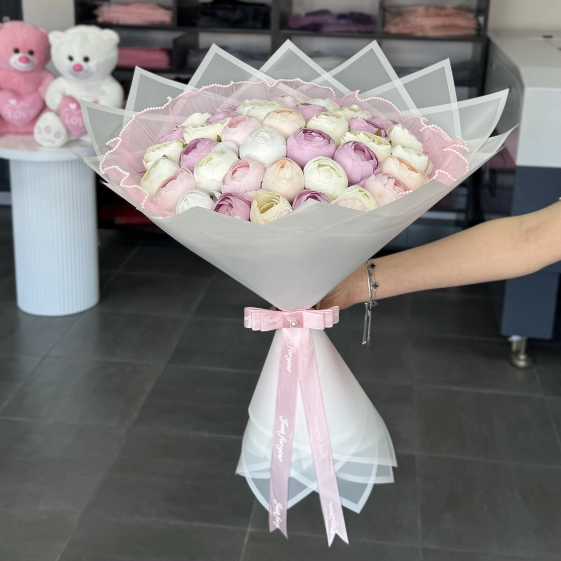 41'Li Premium Şakayık Buketi