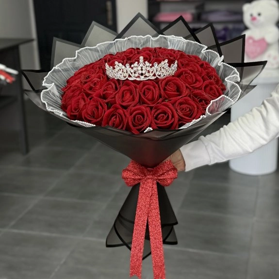 41'Li Royal Kırmızı Buket