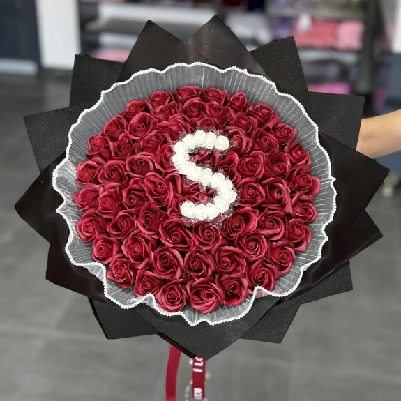 61'li Gül Buketi Bordo