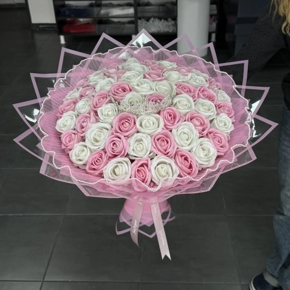 61'li Premium Buket Pembe-Beyaz