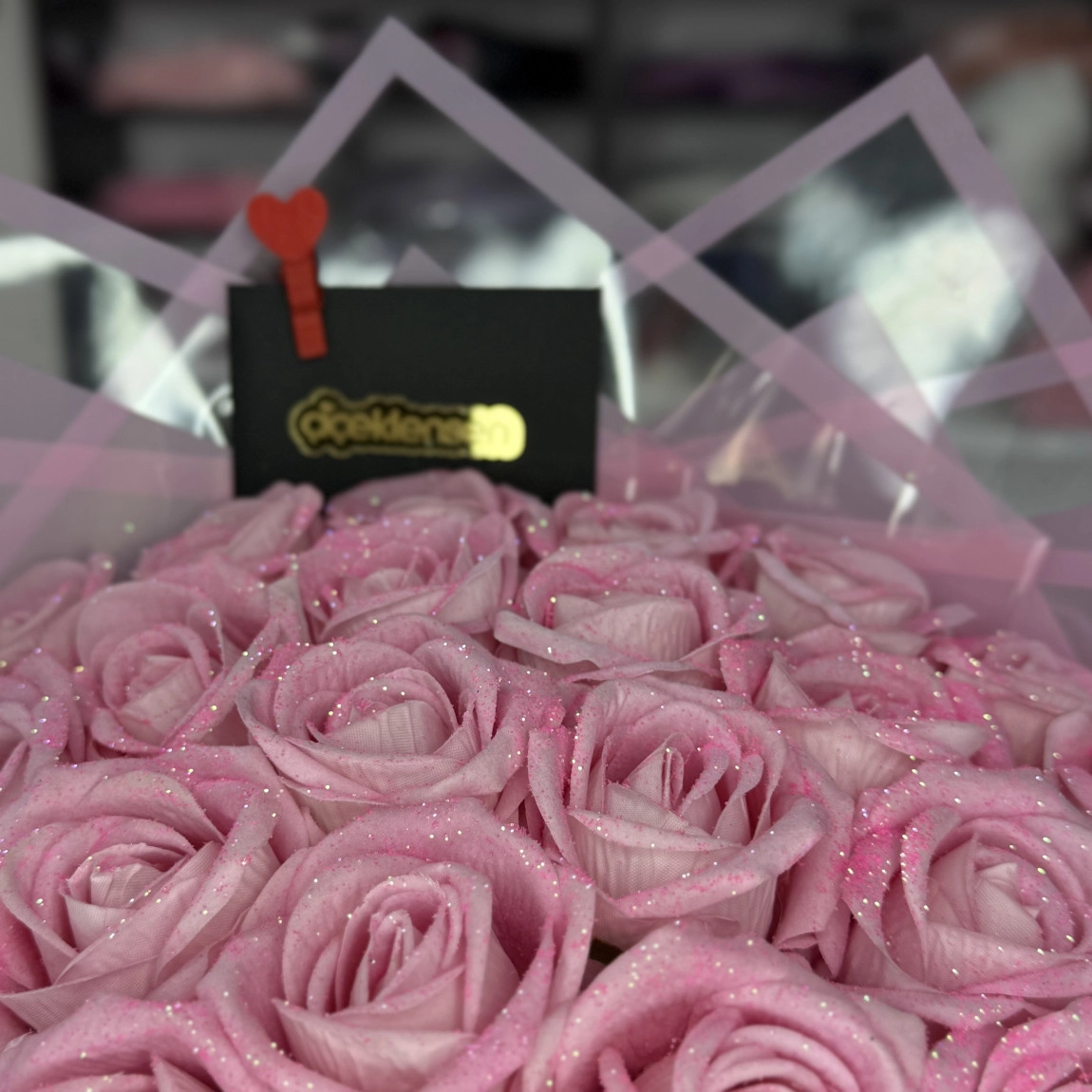 61'Li Royal Pembe Buket