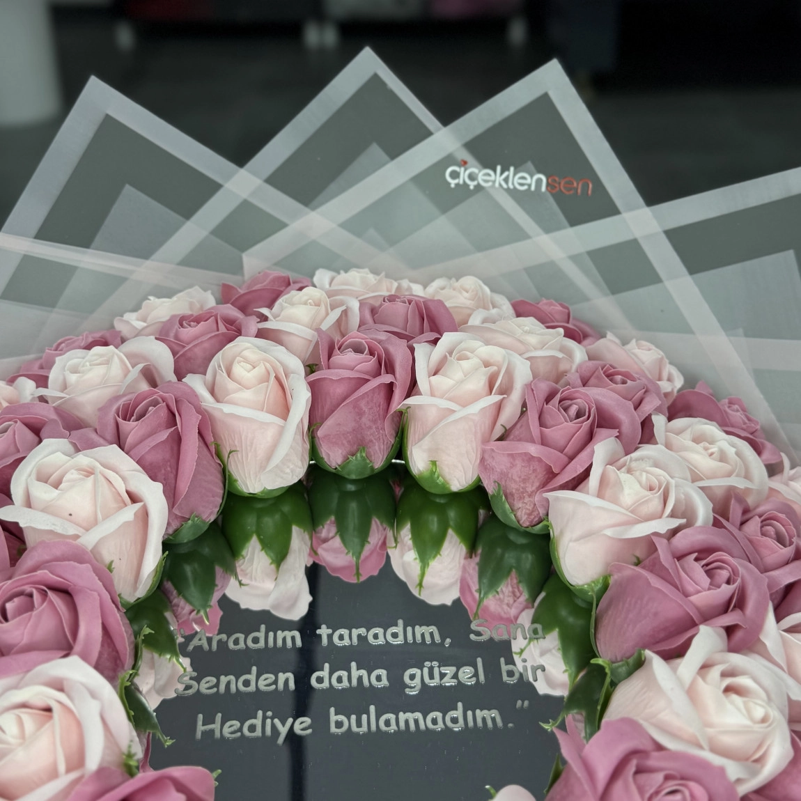 66'lı Aynalı Gül Buketi Pembe Karma