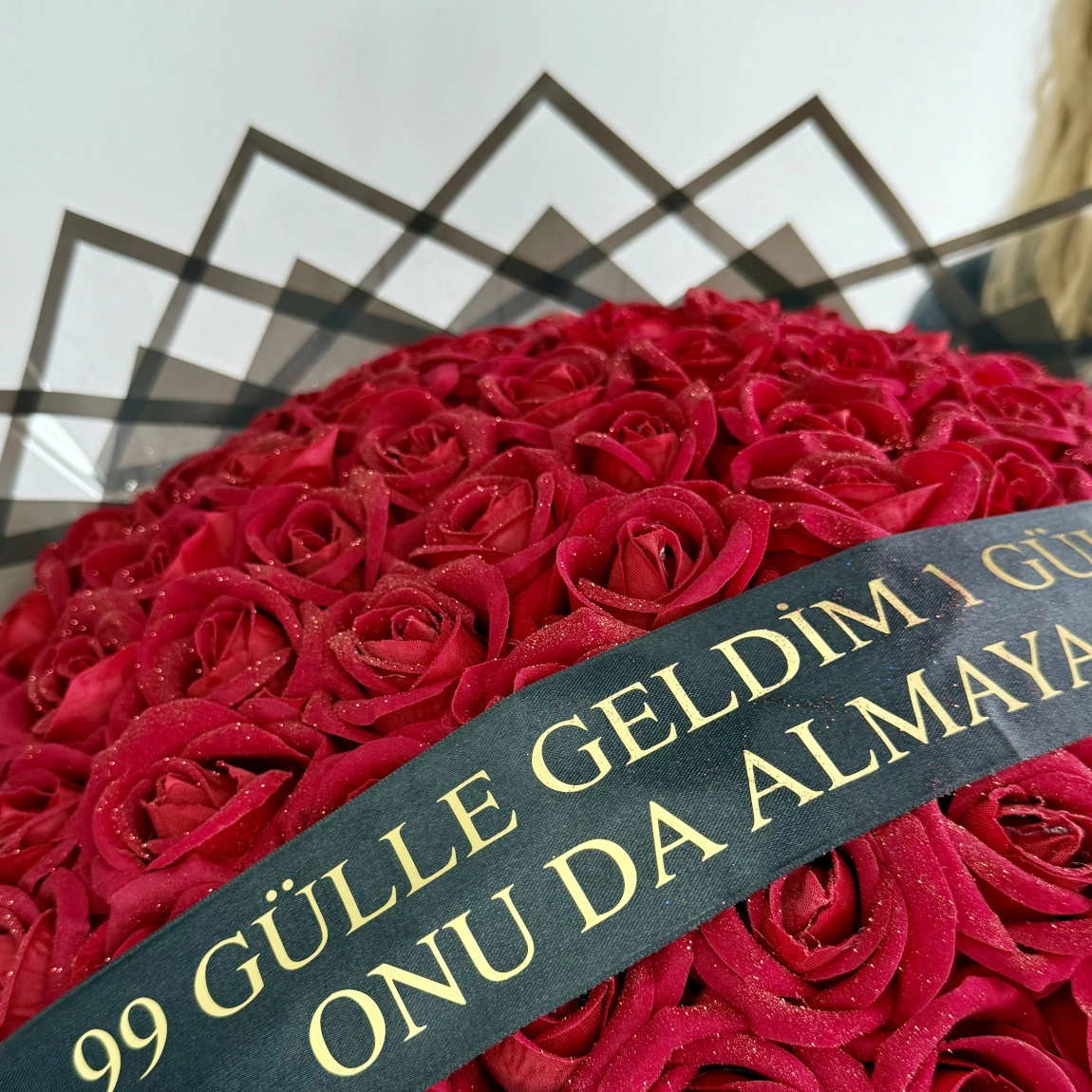 99'lu Gül Buketi Kırmızı