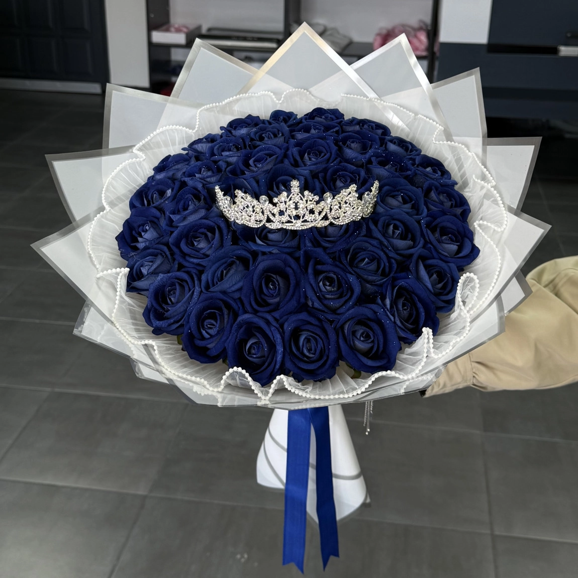 Royal Blue Buket