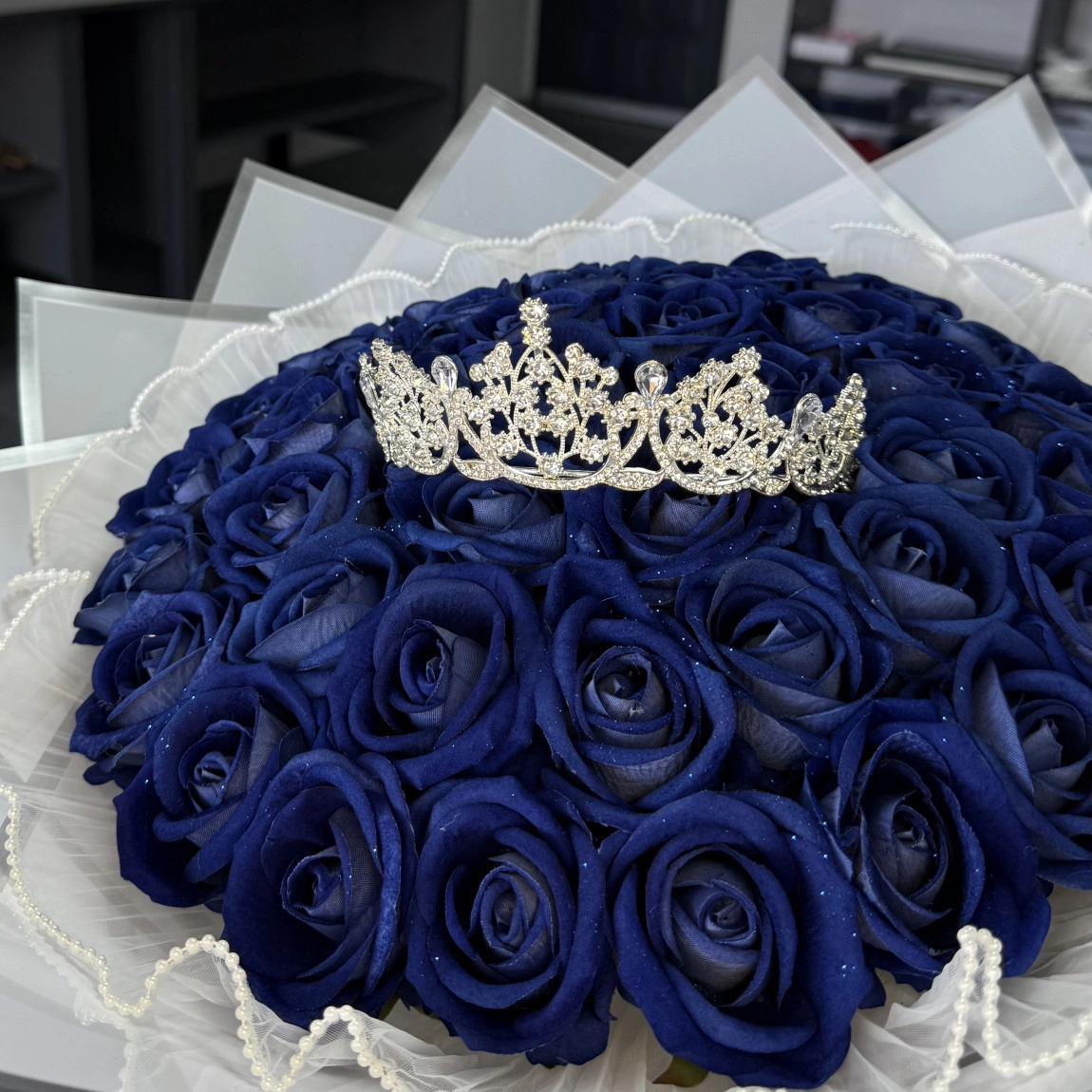 Royal Blue Buket